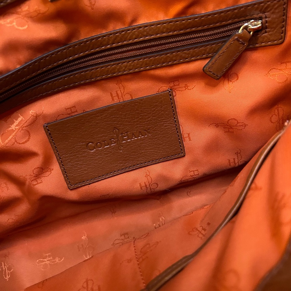 Cole Haan | Vintage Valise Kendra E/W Tote Brown Leather Vibrant Orange Lining - Picture 8 of 16